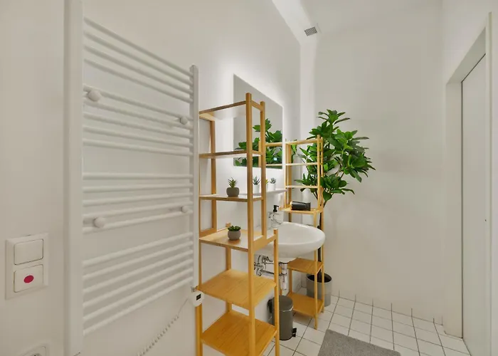 Grand Urban Apartment