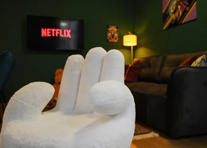 Grand Urban Apartment