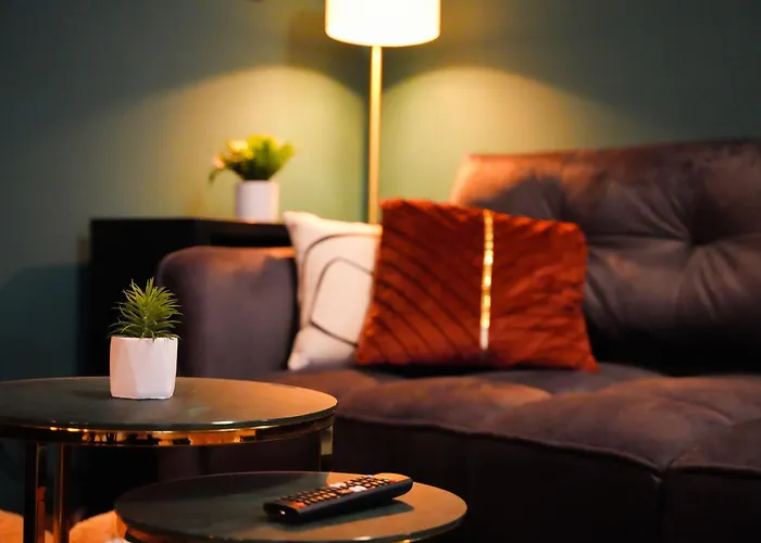 Grand Urban Apartment